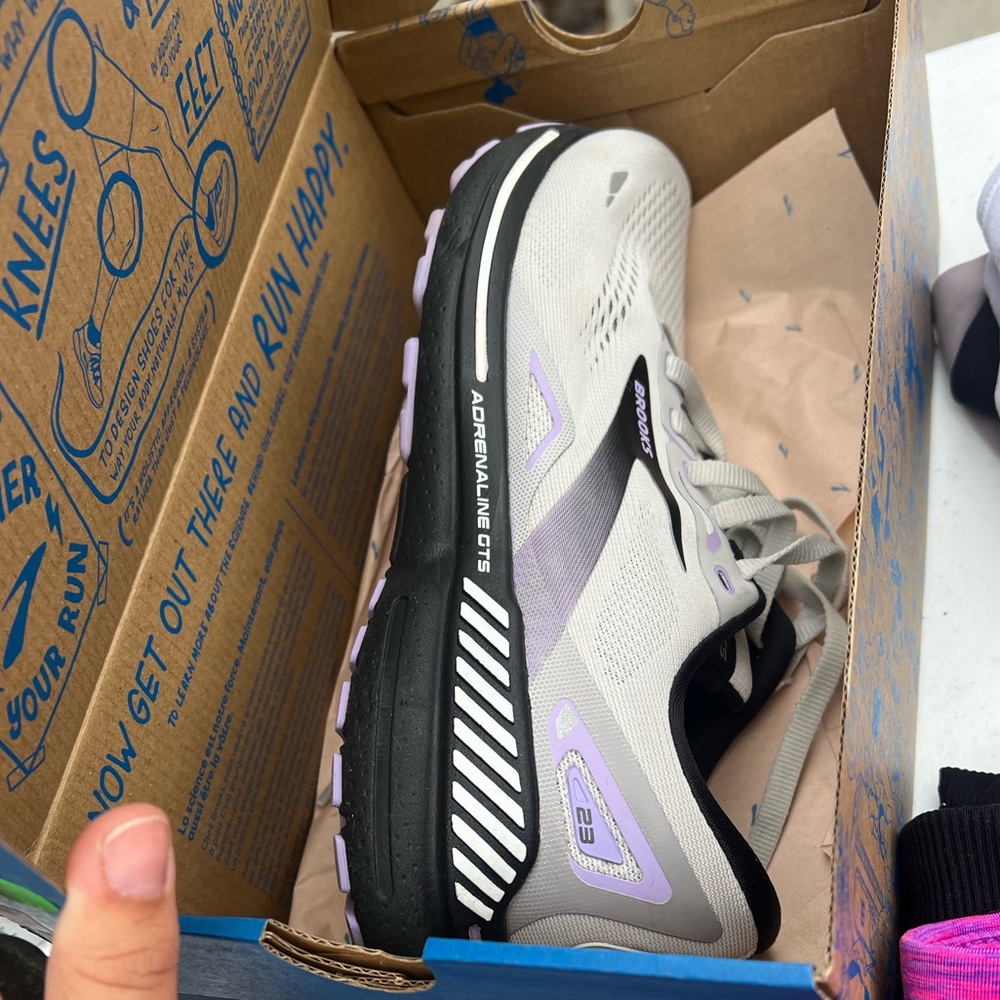 Brooks brand new 8.5